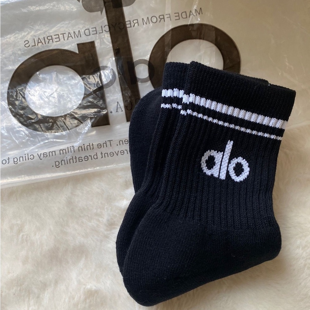 Alo Yoga Sock Sports Medium Long Pilates Fitness Unisex Four Season (1 Par)
